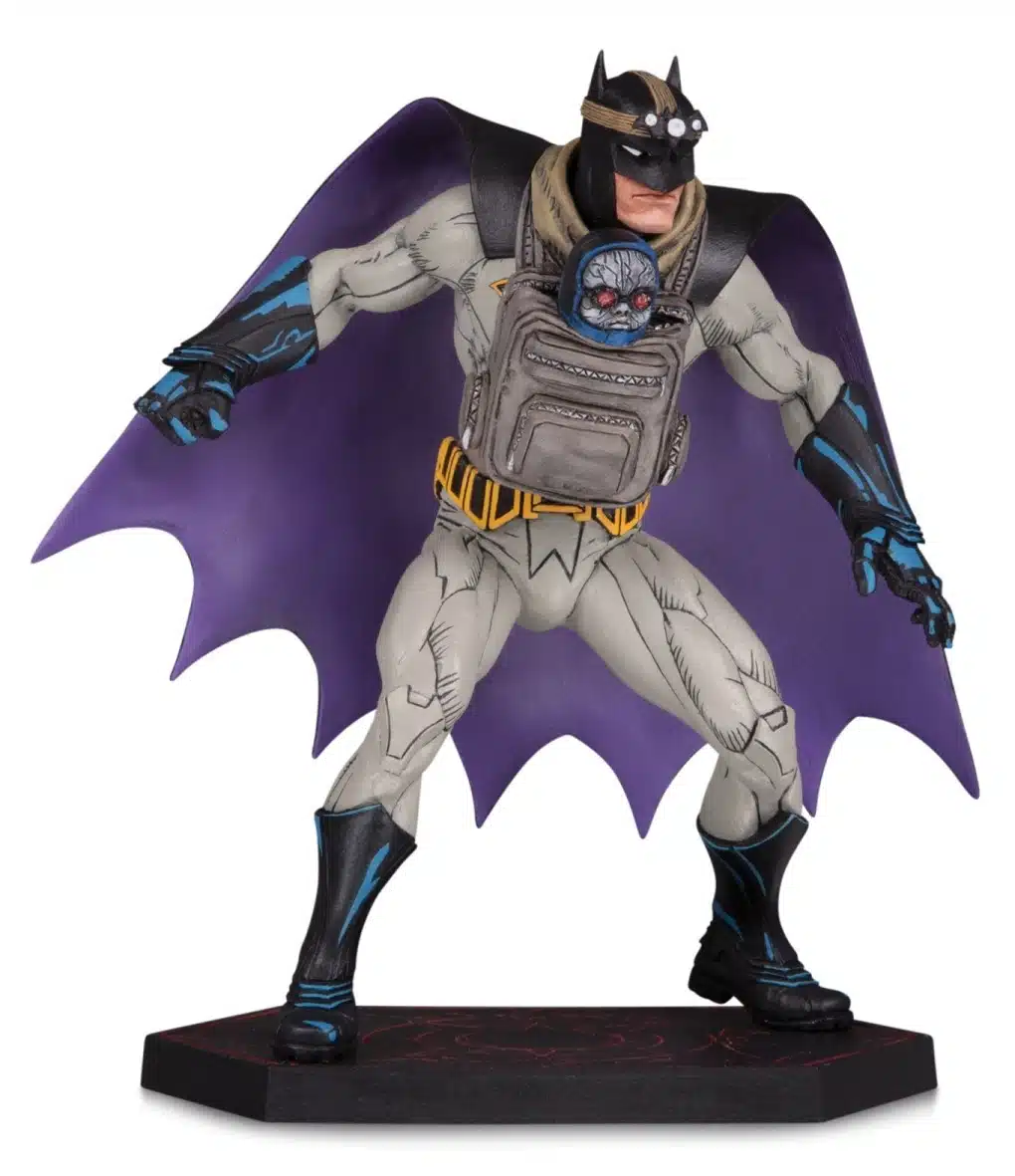 DC Dark Nights Metal : Batman with Baby Darkseid Statue – Image 2